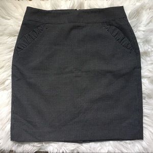 LOFT Polka Dot Pencil Skirt W/Pocket Detail Size 6
